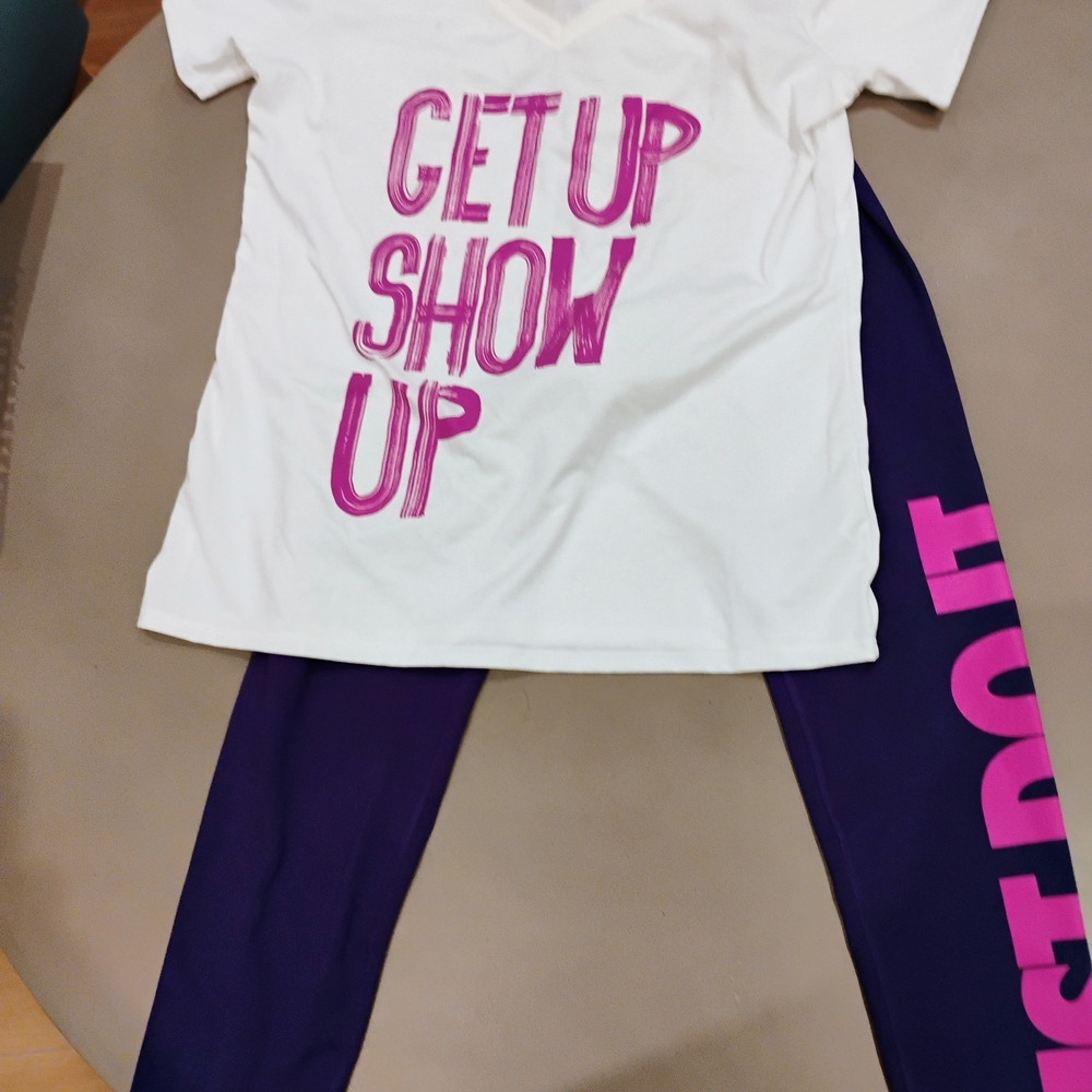 Nike💕 Tee and Purple/Pink Leggings Set with Pink Text